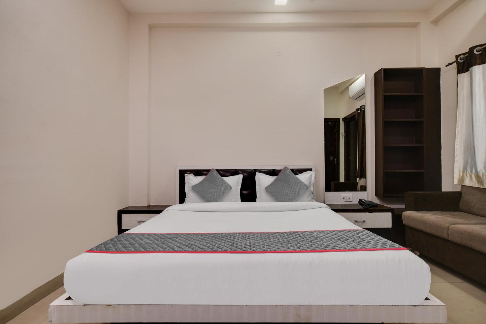 Townhouse Prime Stay Indore Eksteriør bilde