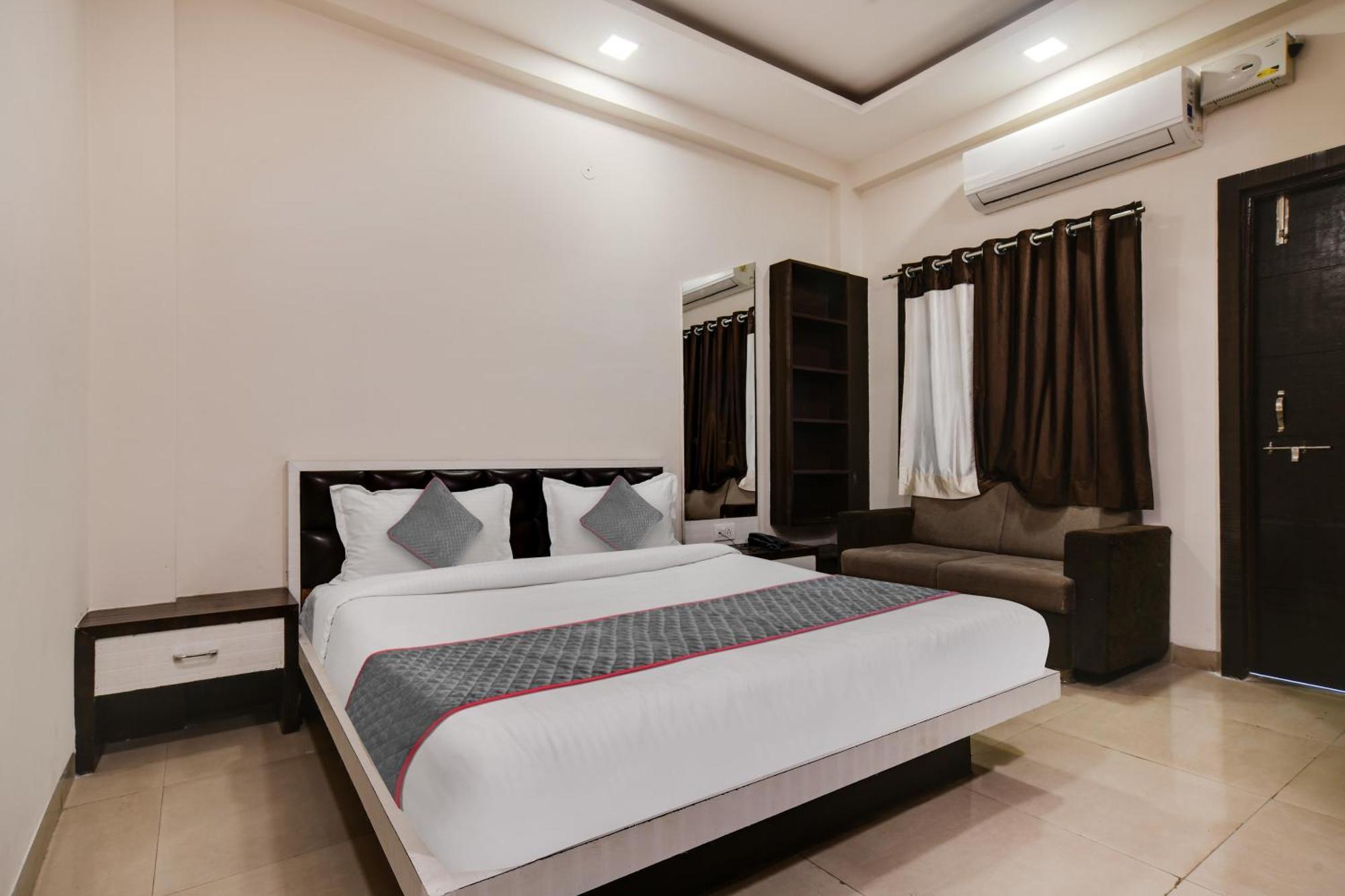 Townhouse Prime Stay Indore Eksteriør bilde