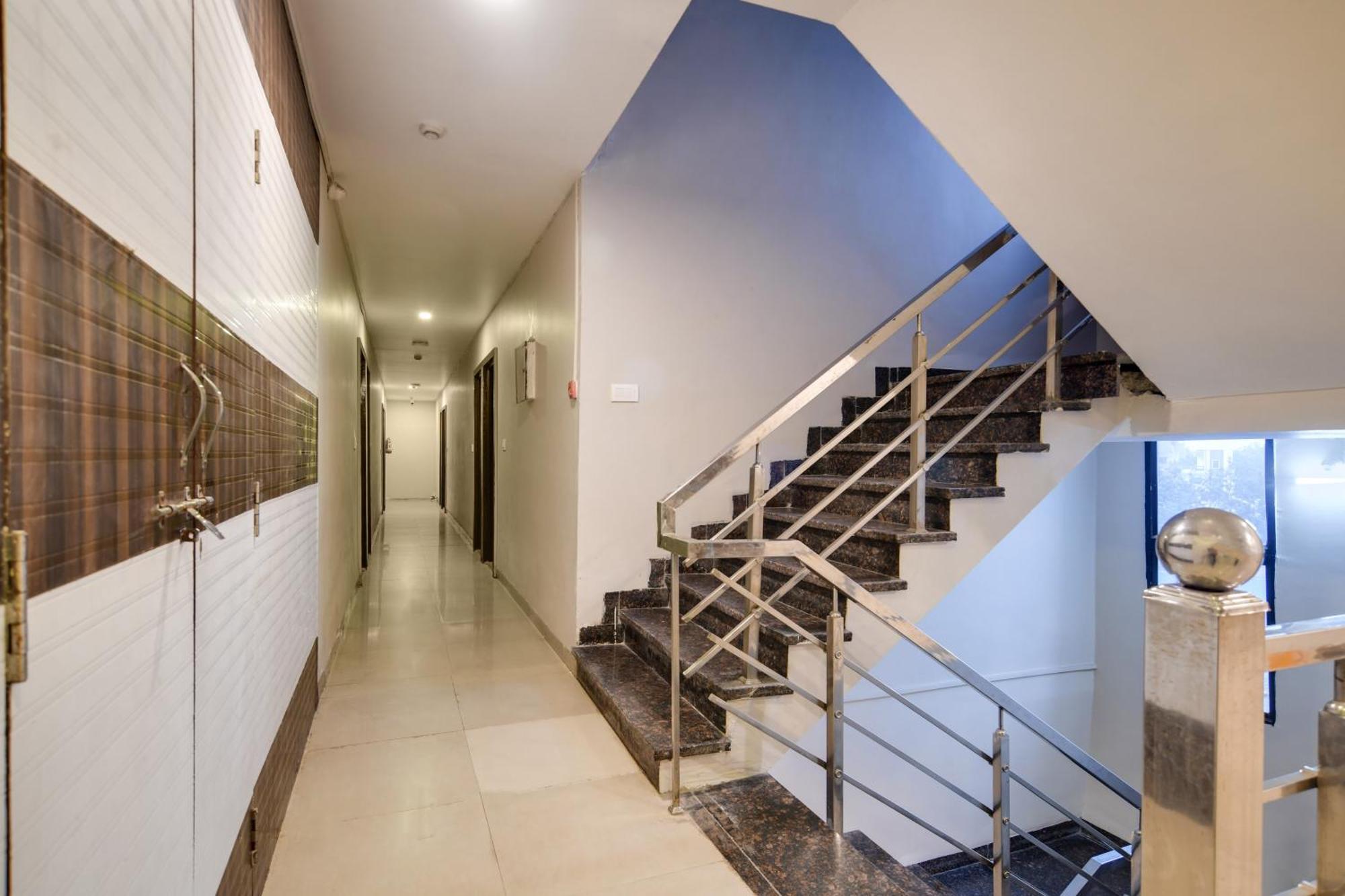 Townhouse Prime Stay Indore Eksteriør bilde