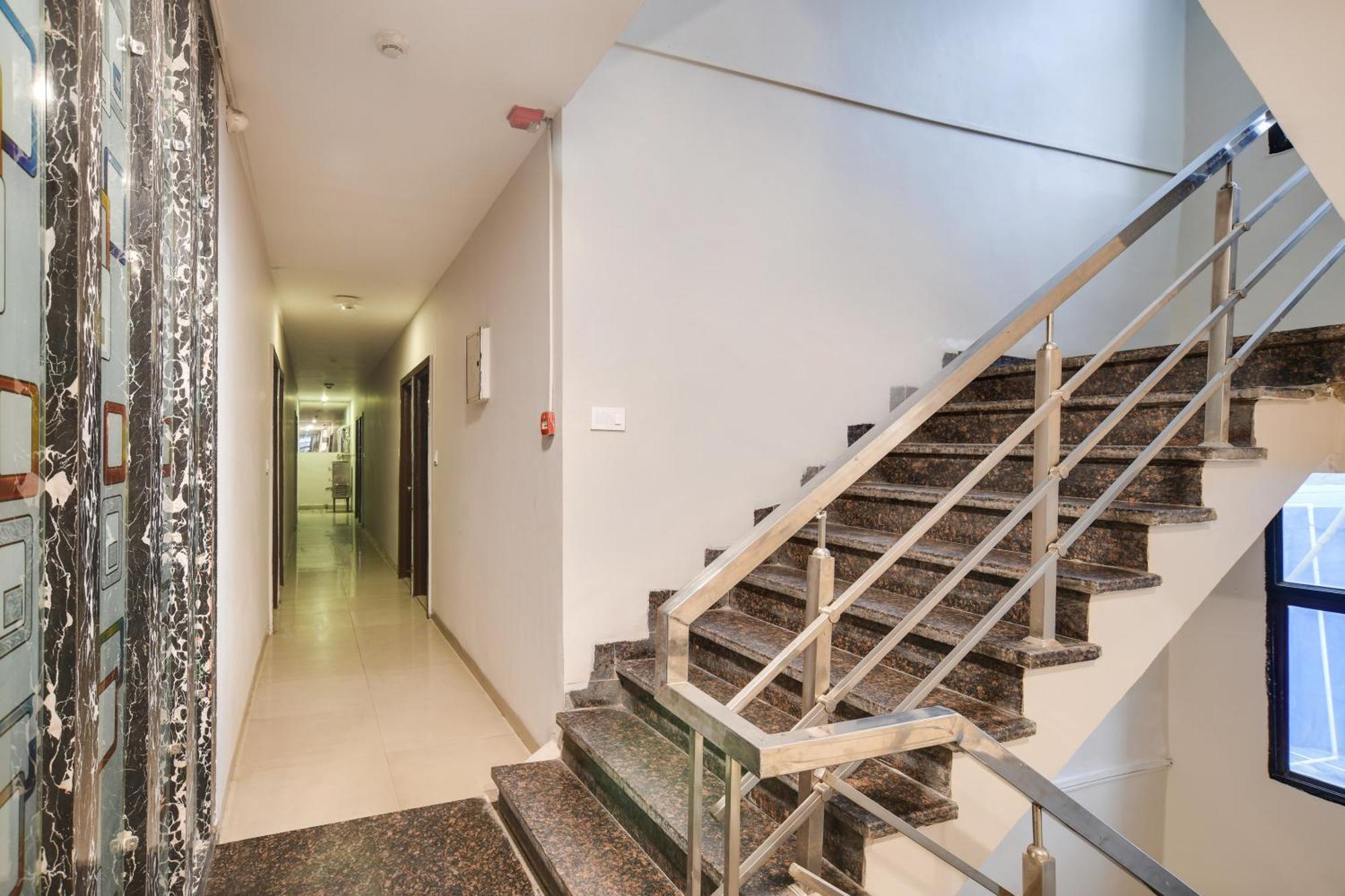 Townhouse Prime Stay Indore Eksteriør bilde