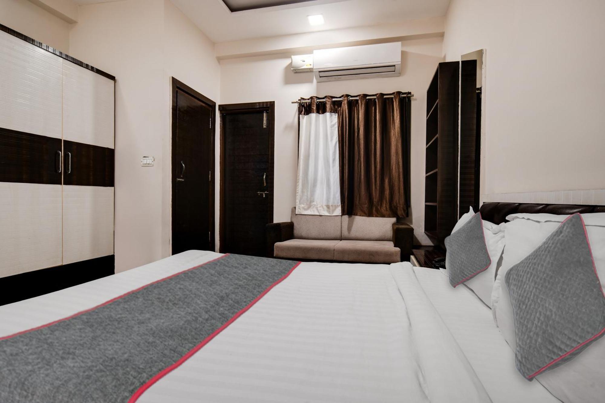 Townhouse Prime Stay Indore Eksteriør bilde